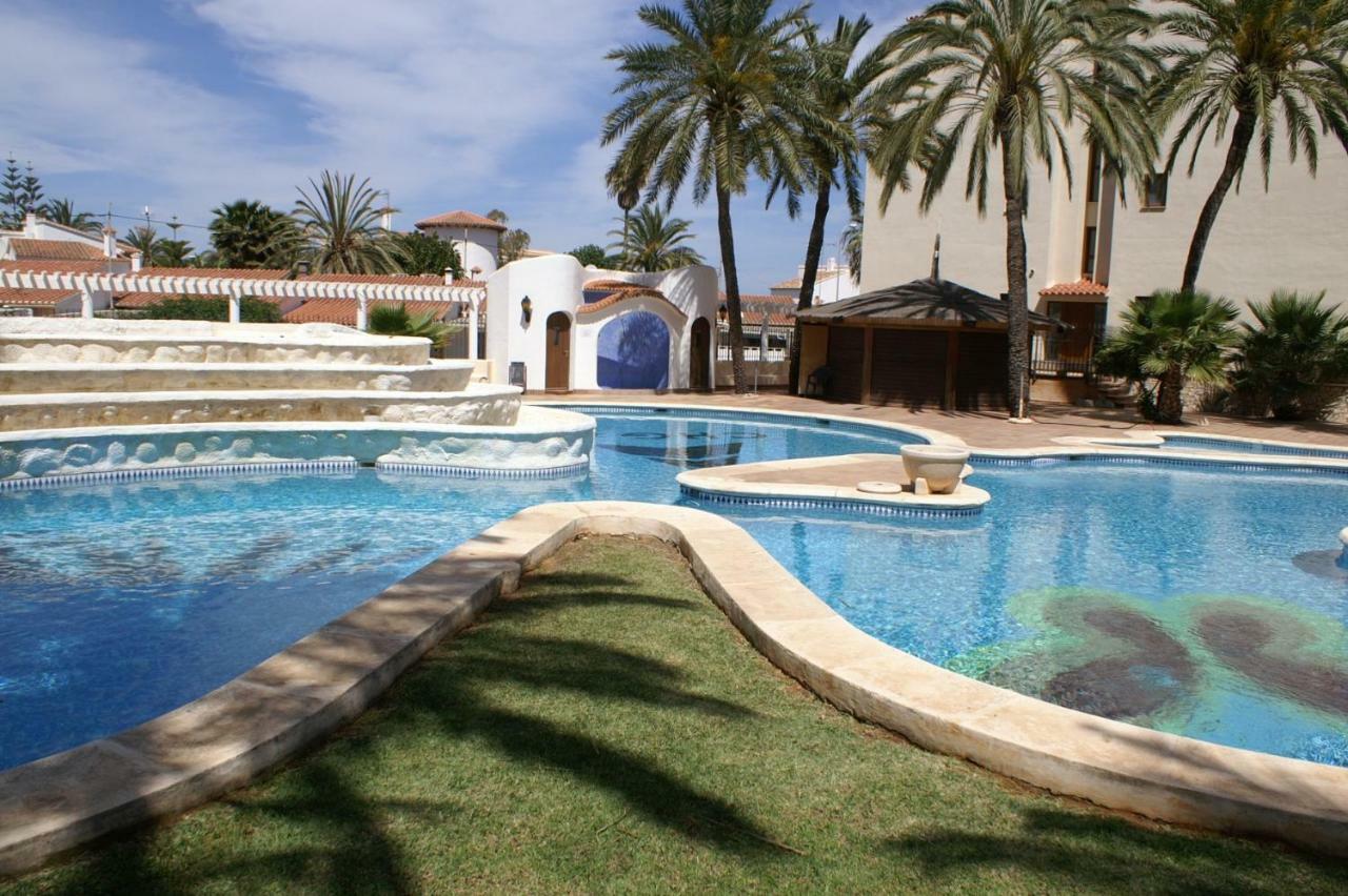 Estudio Capitán-Piscina Dénia Esterno foto
